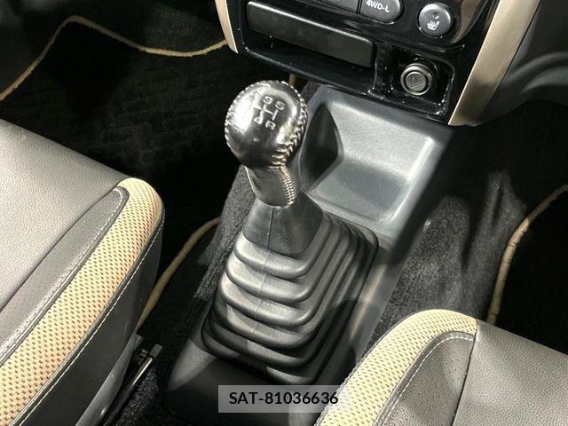 Suzuki JIMNY 2017-05 6815438-4