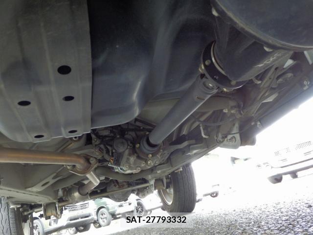 Suzuki JIMNY 2015-01 6815441-24