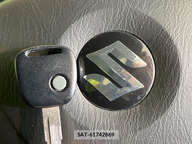 Suzuki JIMNY 2012-11 6906995-4