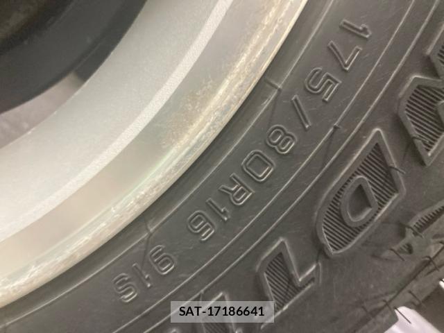 Suzuki JIMNY 2007-11 6907023-10
