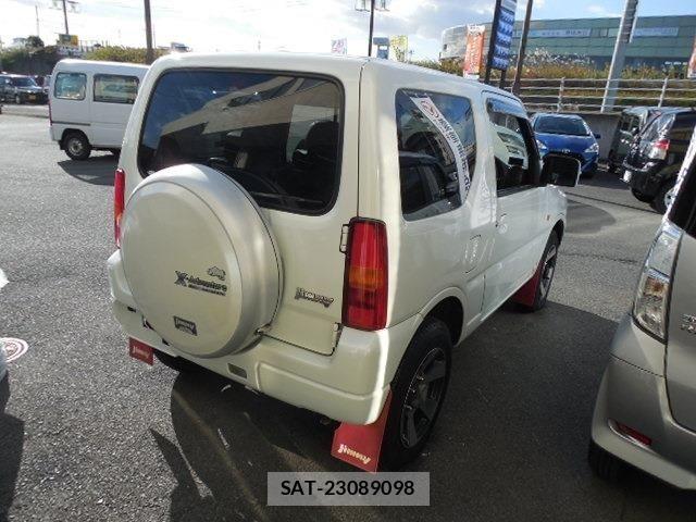 Suzuki JIMNY 2011-06 6907009-2