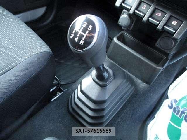 Suzuki JIMNY 2025-07 7020666-17