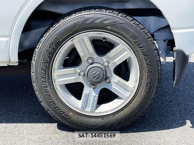 Suzuki JIMNY 2005-05 7059013-3