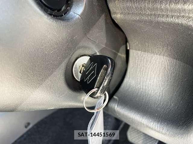 Suzuki JIMNY 2005-05 7059013-4