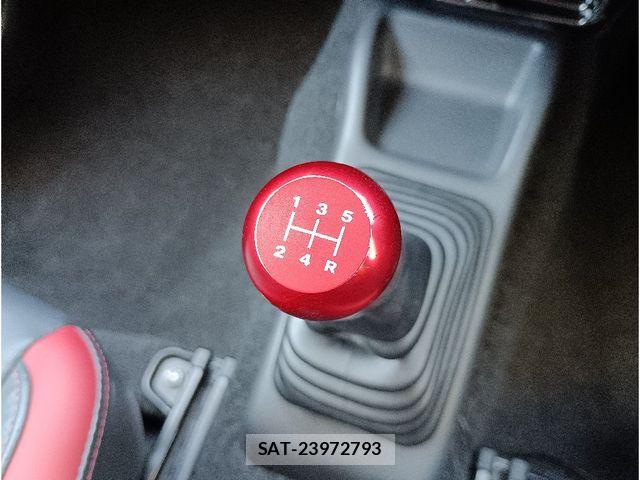Suzuki JIMNY 2013-03 7059017-27