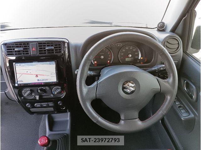 Suzuki JIMNY 2013-03 7059017-2