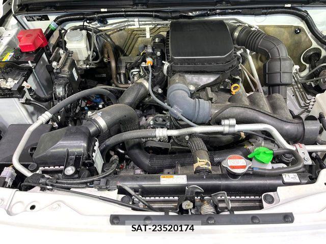 Suzuki JIMNY 2023-11 7220205-17