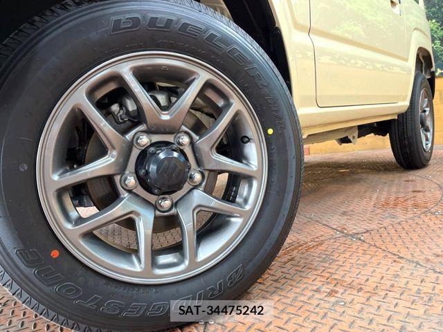 Suzuki JIMNY 2025-11 7220254-11