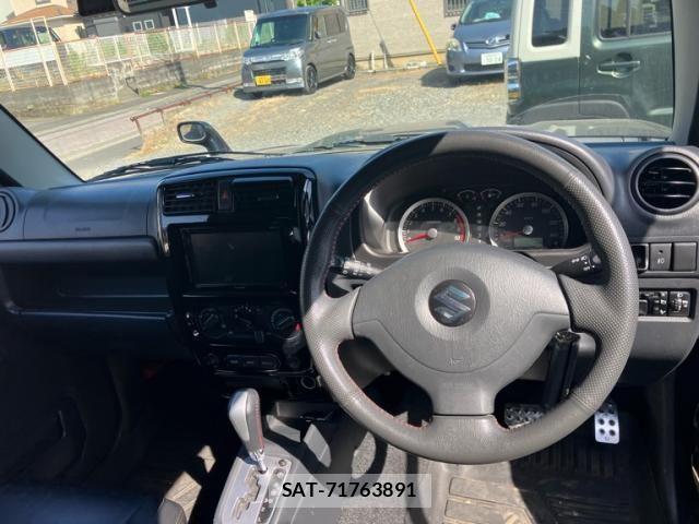 Suzuki JIMNY 2012-07 7220119-12