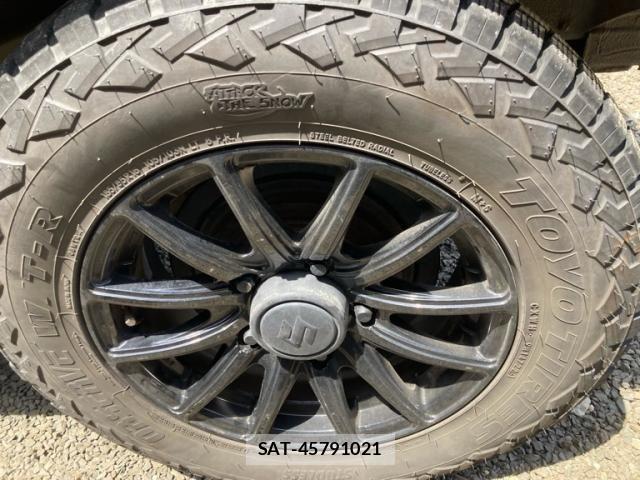Suzuki JIMNY 2013-02 7220124-9