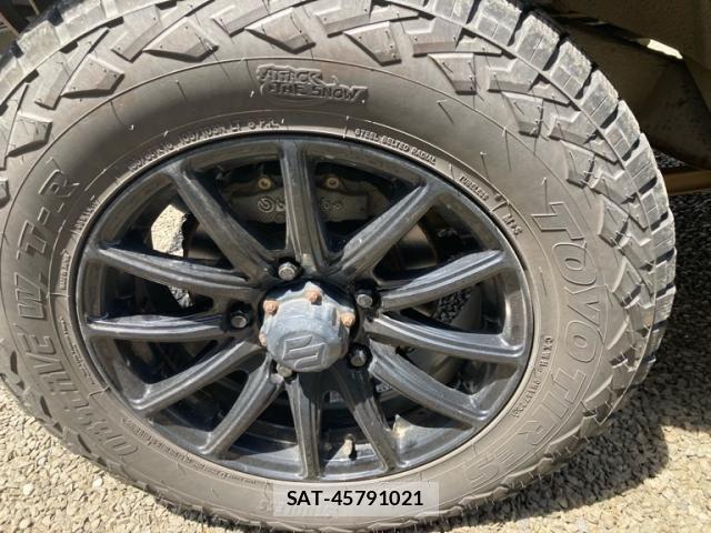 Suzuki JIMNY 2013-02 7220124-10