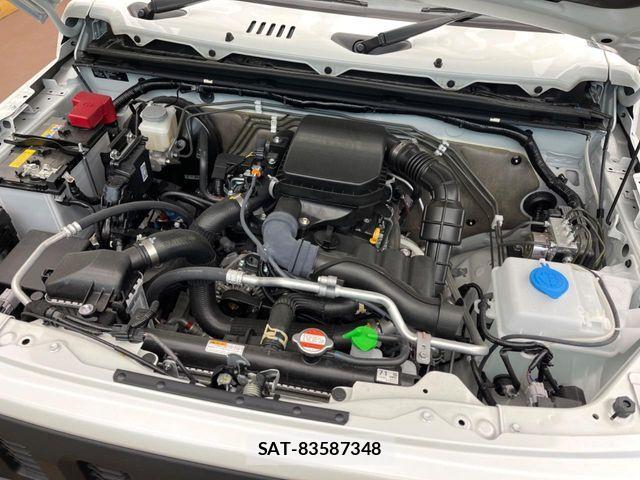 Suzuki JIMNY 2025-04 7220244-17