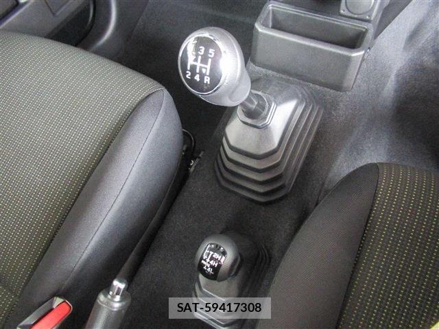Suzuki JIMNY 2025-04 7220242-6