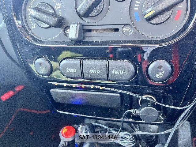 Suzuki JIMNY 2014-04 7220129-17