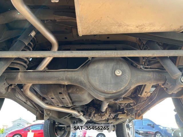 Suzuki JIMNY 2016-03 7220132-18