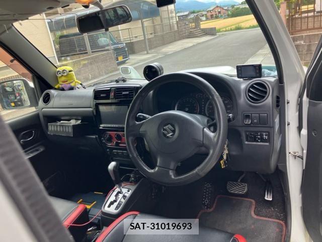 Suzuki JIMNY 2013-02 7220125-10