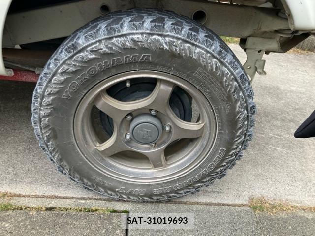 Suzuki JIMNY 2013-02 7220125-7
