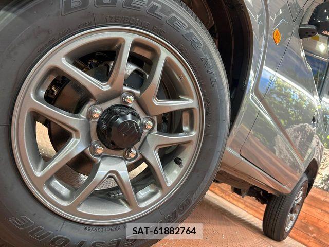 Suzuki JIMNY 2025-10 7220251-12