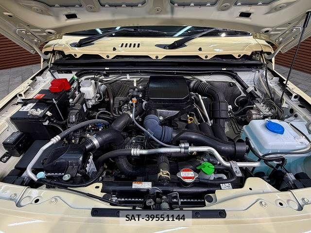 Suzuki JIMNY 2021-04 7251135-13