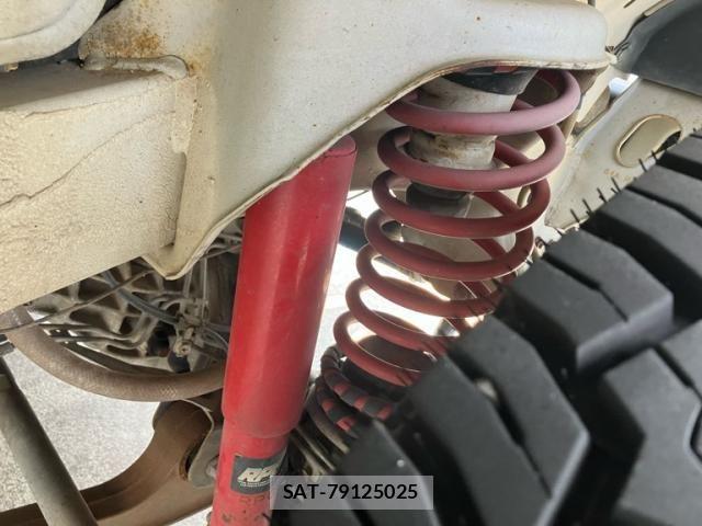 Suzuki JIMNY 2010-12 7251156-22