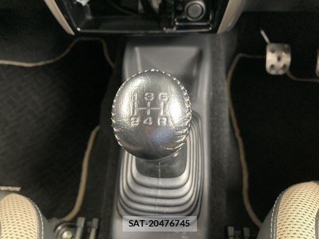 Suzuki JIMNY 2014-11 7272115-20