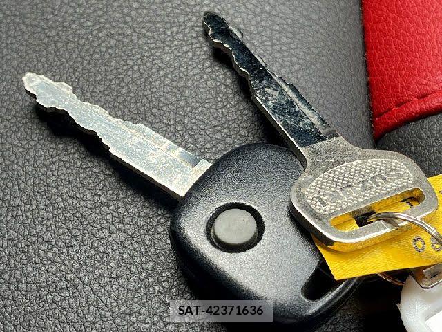 Suzuki JIMNY 2008-01 7272114-10