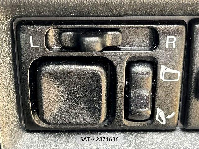 Suzuki JIMNY 2008-01 7272114-17