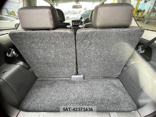 Suzuki JIMNY 2008-01 7272114-22