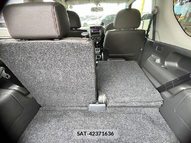 Suzuki JIMNY 2008-01 7272114-23