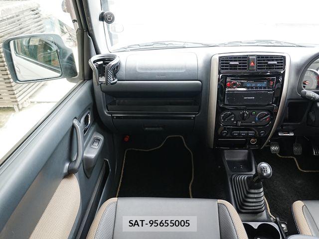 Suzuki JIMNY 2017-09 7272112-16