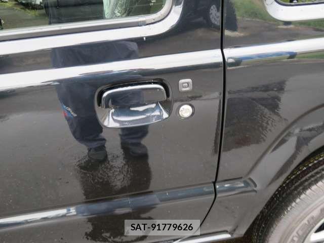 Suzuki JIMNY 2025-11 7327665-10
