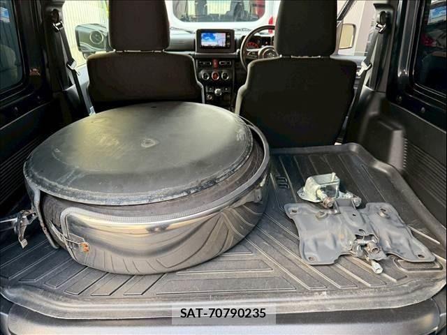 Suzuki JIMNY 2020-06 7327699-11