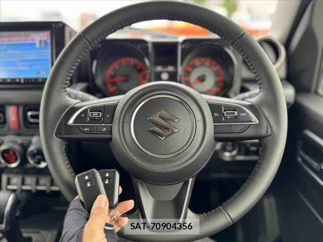 Suzuki JIMNY 2023-02 7327672-4