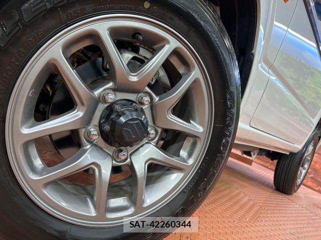 Suzuki JIMNY 2023-03 7327652-12