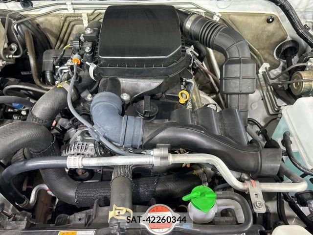 Suzuki JIMNY 2023-03 7327652-17
