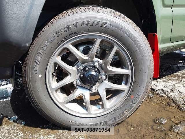 Suzuki JIMNY 2025-03 7327658-3