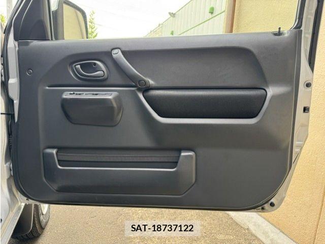 Suzuki JIMNY 2011-06 7327710-17