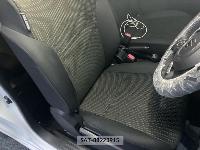 Suzuki JIMNY 2022-03 7358237-12