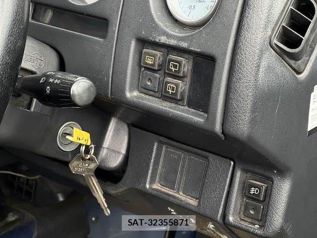 Suzuki JIMNY 1997-01 7358250-11