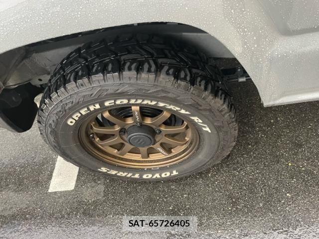Suzuki JIMNY 2023-02 7358221-4