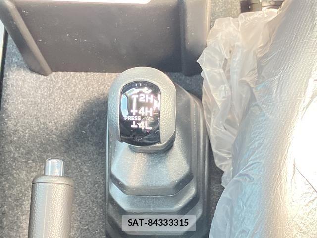 Suzuki JIMNY 2026-03 7358218-18