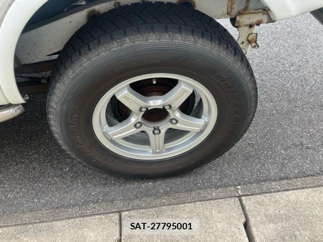 Suzuki JIMNY 2007-06 7358252-9
