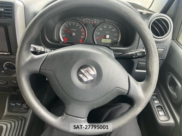 Suzuki JIMNY 2007-06 7358252-17
