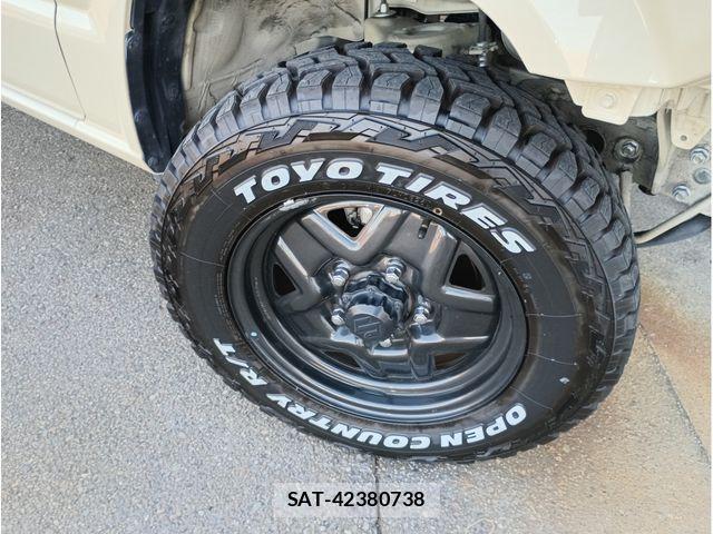 Suzuki JIMNY 2023-04 7358238-3