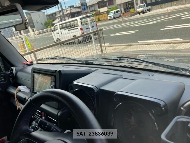 Suzuki JIMNY 2019-02 7358244-7