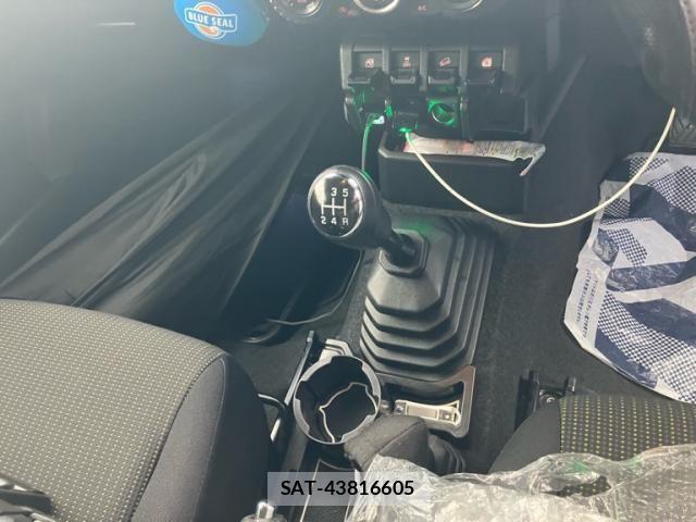 Suzuki JIMNY 2023-11 7378963-18