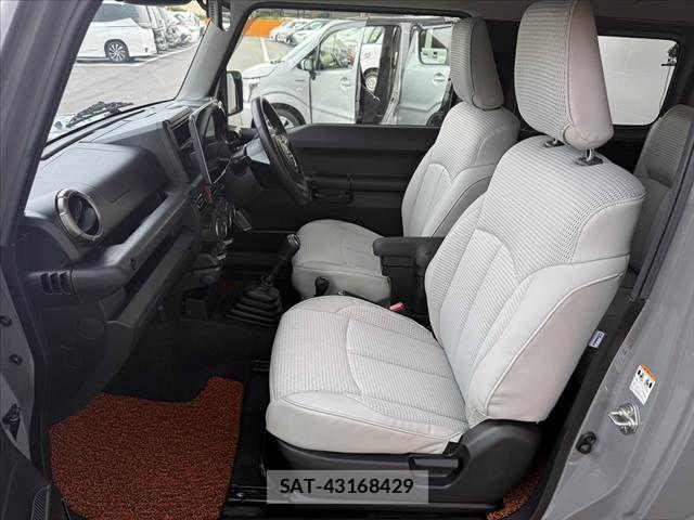 Suzuki JIMNY 2023-04 7392483-16