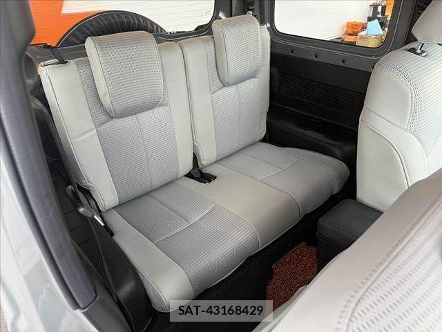 Suzuki JIMNY 2023-04 7392483-17