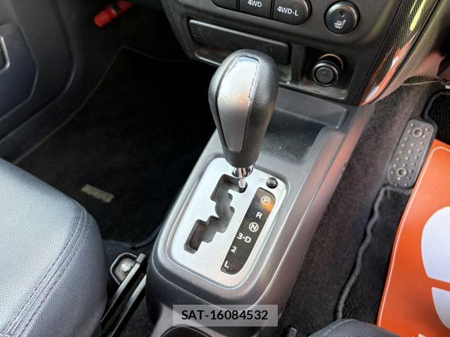Suzuki JIMNY 2007-03 7392497-25