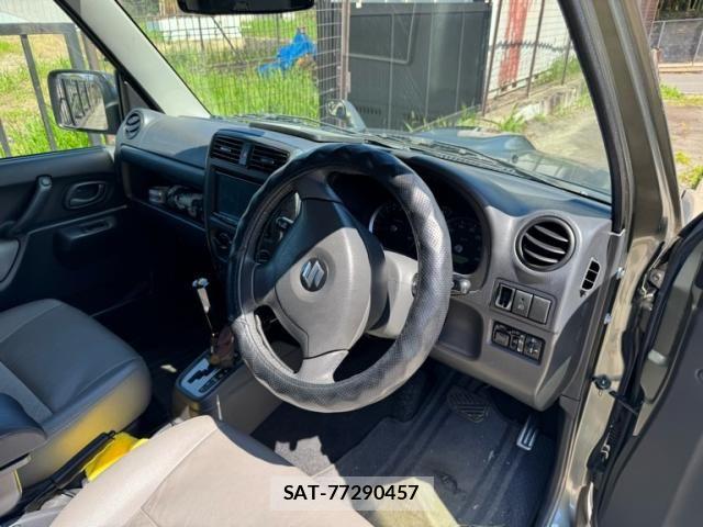 Suzuki JIMNY 2008-10 7392492-11